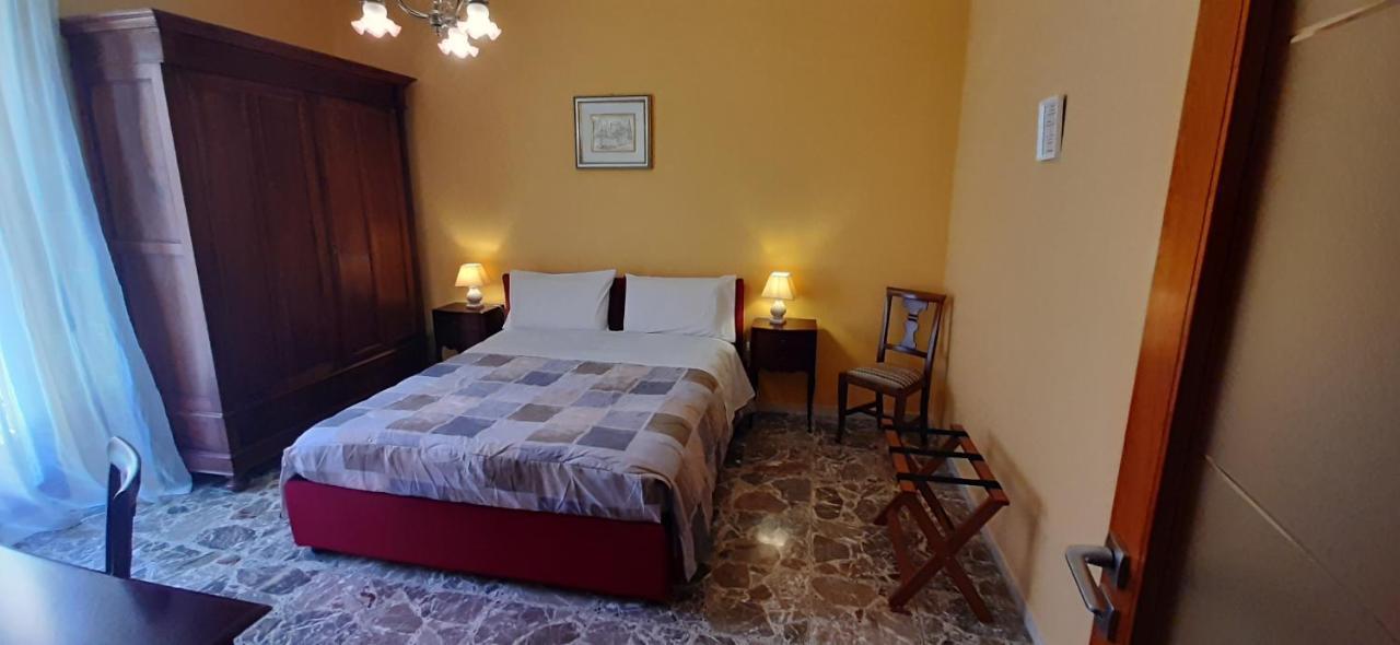 La Riviera Bed & Breakfast Милацо Екстериор снимка
