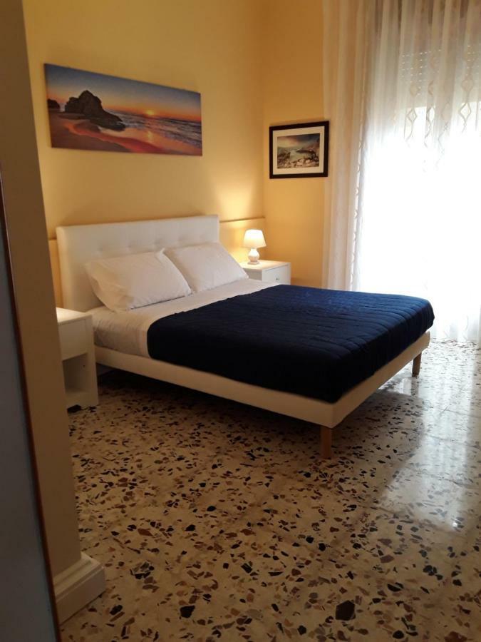 La Riviera Bed & Breakfast Милацо Екстериор снимка