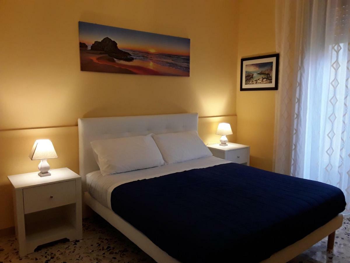 La Riviera Bed & Breakfast Милацо Екстериор снимка
